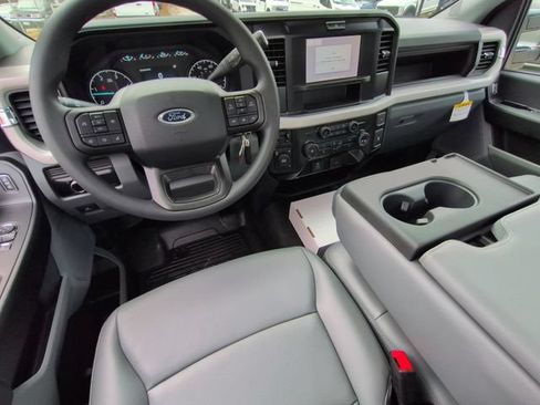 New 2026 Ford F550 4x4 Regular Cab Super Duty image 3
