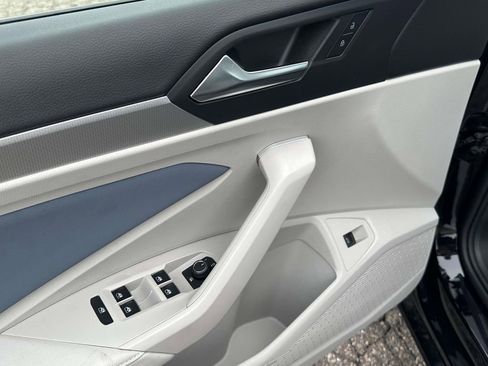 New 2026 Volkswagen Jetta SE FWD image 11
