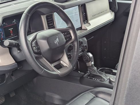 Used 2025 Ford Bronco Outer Banks AWD/4WD image 28