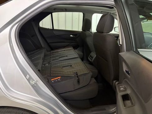 Used 2022 Chevrolet Equinox LT image 18