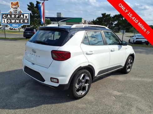 Used 2026 Hyundai Venue SEL FWD image 5