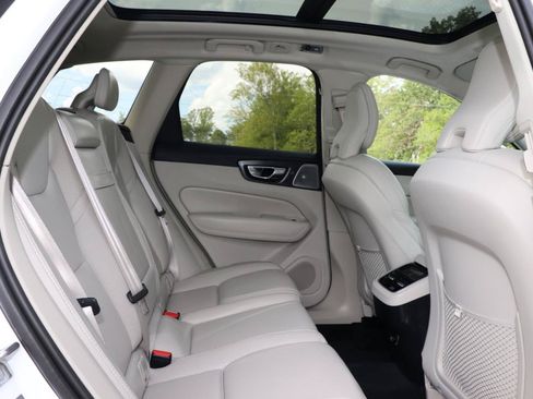 Used 2019 Volvo XC60 T6 Inscription w/ Protection Package Premier AWD/4WD image 45