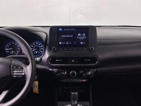 Used 2022 Hyundai Kona SE FWD image 16