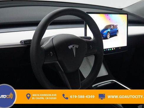 Used 2023 Tesla Model Y 2WD image 19