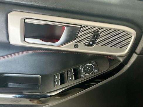 Used 2022 Ford Explorer ST-Line image 18