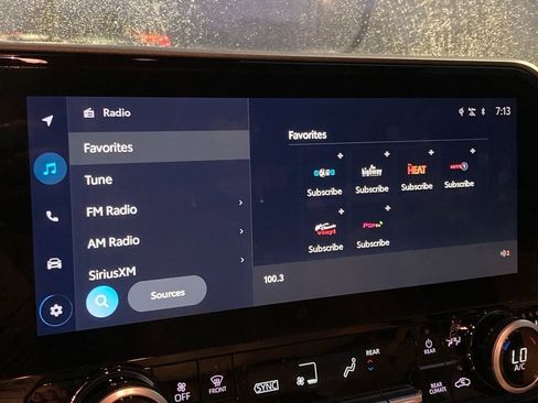 Used 2023 Toyota Highlander Limited image 23