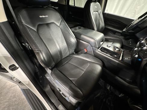 Used 2019 Ford Expedition Max Platinum image 28