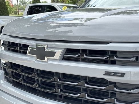 Used 2025 Chevrolet Silverado 1500 RST AWD/4WD image 32