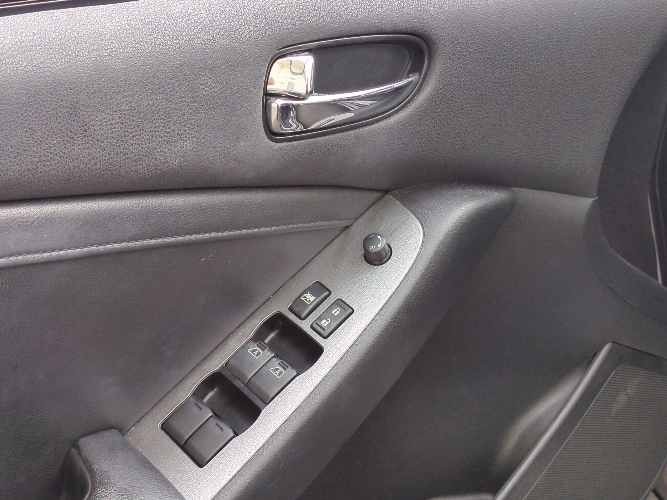 Used 2012 Nissan Altima 2.5 SL w/ 2.5SL Pkg FWD image 14