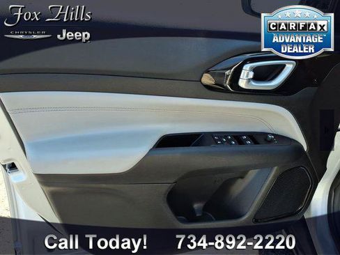Certified 2024 Jeep Compass Limited AWD/4WD image 14