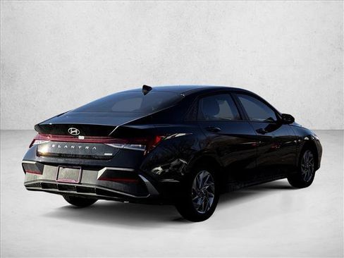 Certified 2025 Hyundai Elantra Blue image 5