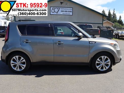Used 2015 Kia Soul + FWD image 9