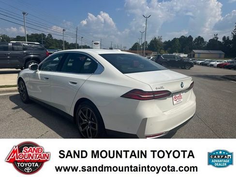 Used 2026 BMW 530i RWD image 5