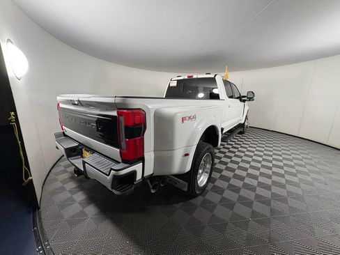 Used 2026 Ford F450 Platinum w/ FX4 Off-Road Package AWD/4WD image 5