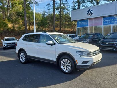 Used 2018 Volkswagen Tiguan SE w/ Panoramic Sunroof Package