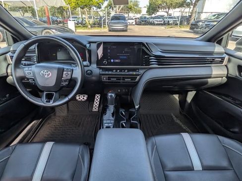 Used 2025 Toyota Camry SE FWD image 16