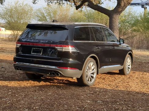 New 2026 Lincoln Aviator Reserve w/ Illumination Package image 3