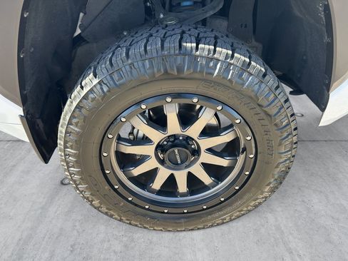Used 2022 Toyota Tundra Limited w/ TRD Off-Road Package AWD/4WD image 9