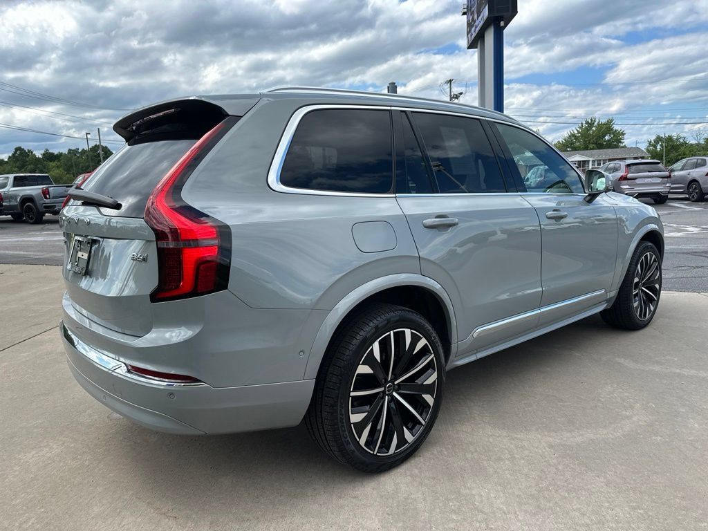 Certified 2026 Volvo XC90 B6 Plus AWD/4WD image 5