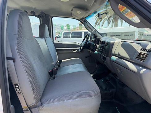 Used 2003 Ford F450 2WD Crew Cab Super Duty image 32