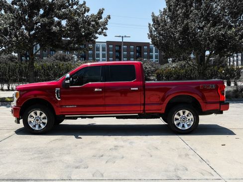 Used 2017 Ford F250 Platinum w/ FX4 Off-Road Package AWD/4WD image 10
