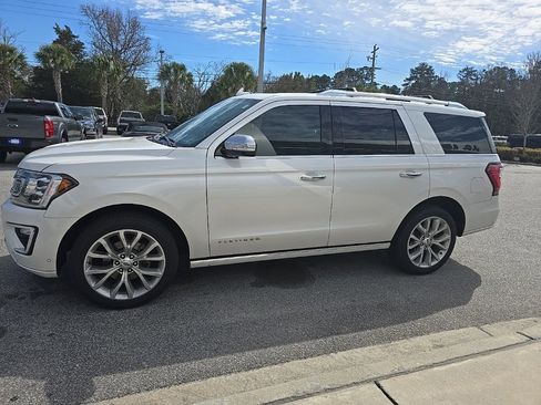 Used 2019 Ford Expedition Platinum image 4