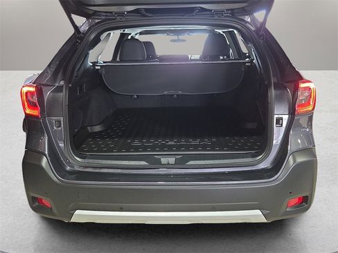Used 2025 Subaru Outback Limited image 22