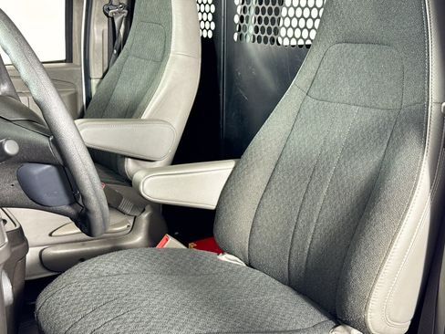 Used 2024 GMC Savana 2500 Work Van w/ Driver Convenience Package image 21