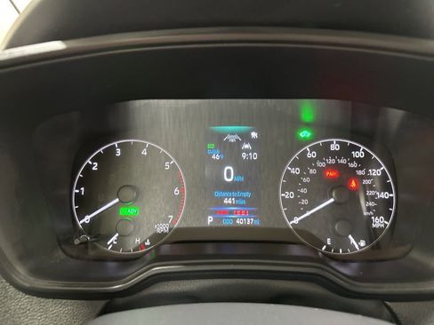 Used 2024 Toyota Corolla LE image 21