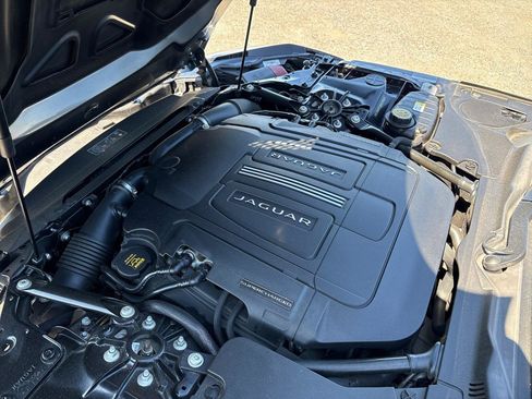 Used 2016 Jaguar F-TYPE Coupe RWD image 11