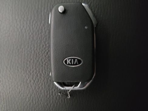 Used 2022 Kia Soul LX FWD image 32
