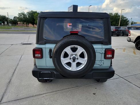 Used 2023 Jeep Wrangler Sport AWD/4WD image 4