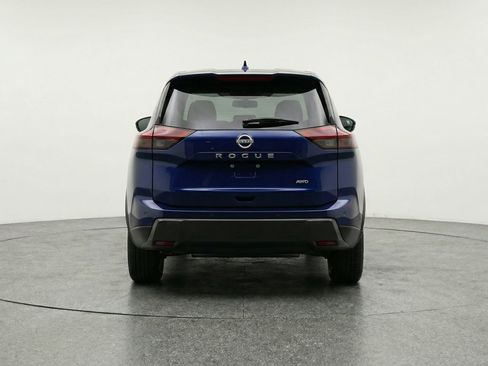 Used 2025 Nissan Rogue SV image 7