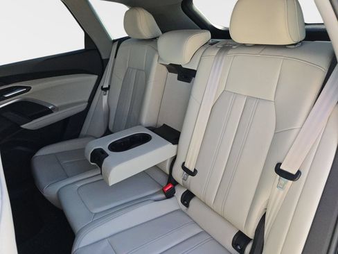 Certified 2025 Audi Q5 Premium w/ Convenience Package AWD/4WD image 14