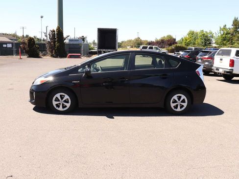 Used 2015 Toyota Prius Two FWD image 8