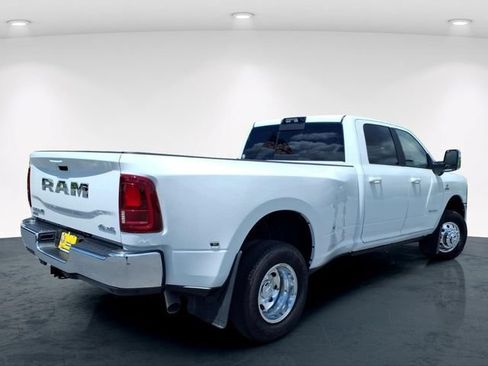 Used 2025 RAM 3500 Laramie AWD/4WD image 8