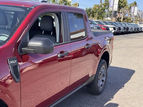 New 2026 Ford Maverick XLT image 9