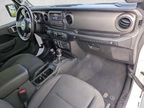 Used 2022 Jeep Wrangler Sport AWD/4WD image 20