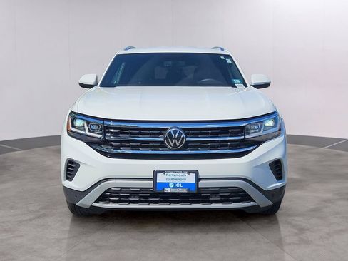 Used 2023 Volkswagen Atlas Cross Sport SE AWD/4WD image 2