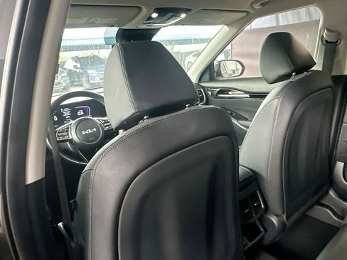 Used 2025 Kia Seltos S FWD image 23