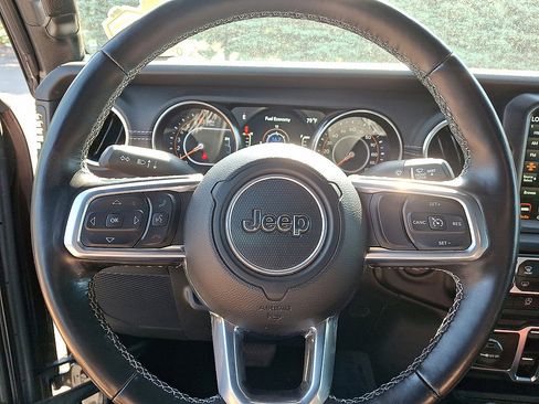 Certified 2022 Jeep Wrangler Unlimited Sahara w/ Cold Weather Group AWD/4WD image 8