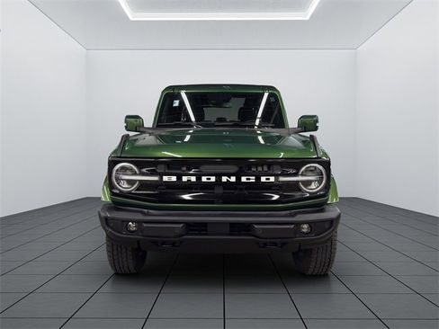 Used 2022 Ford Bronco Outer Banks image 1