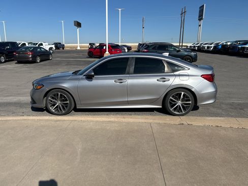 Used 2022 Honda Civic Touring image 8