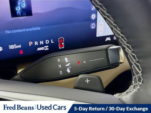 Used 2026 Buick Enclave Preferred AWD/4WD image 19