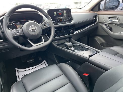 Used 2023 Nissan Rogue SL w/ SL Premium Package image 12