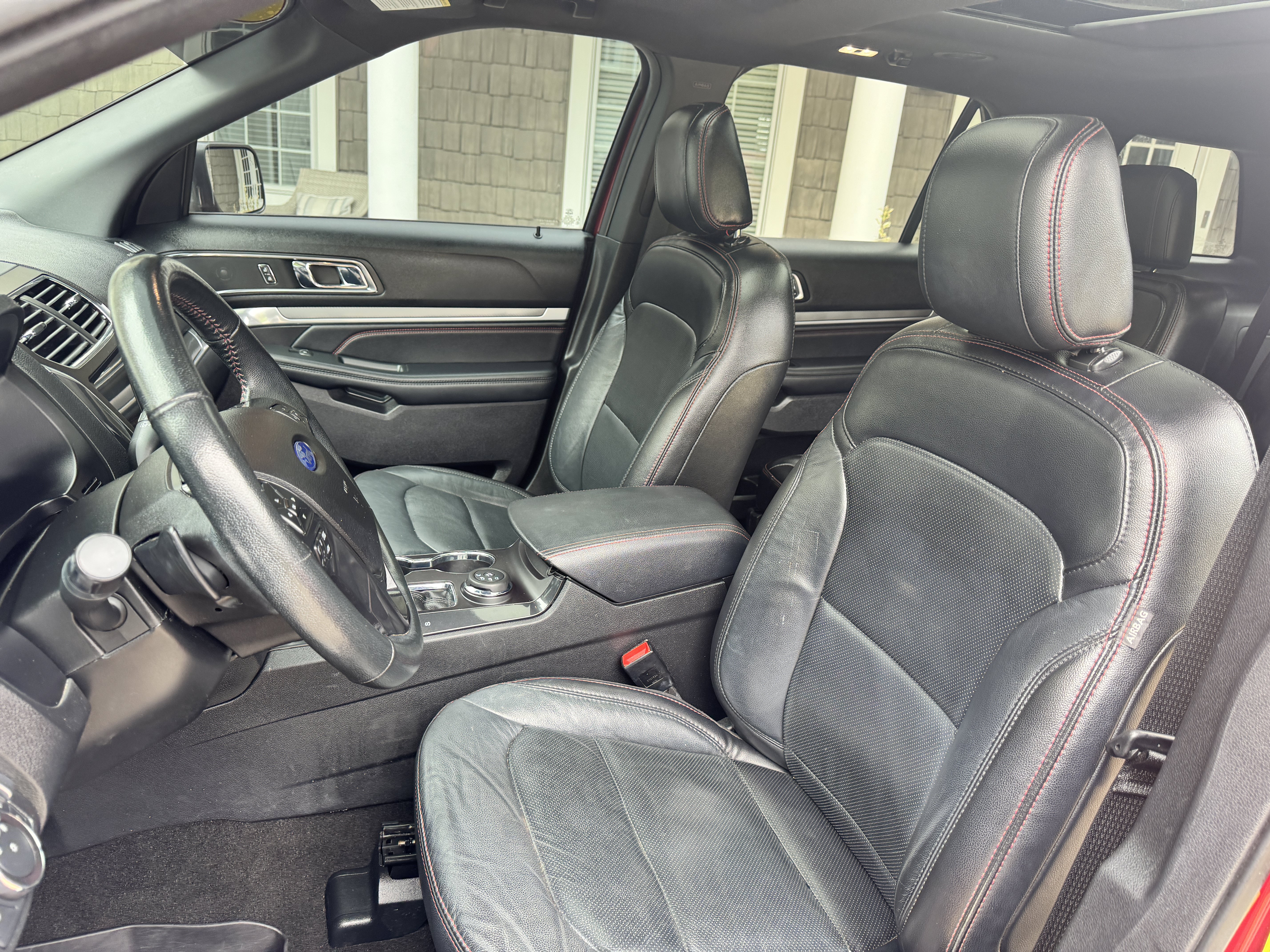 Used 2019 Ford Explorer Sport w/ Ford Safe & Smart Package AWD/4WD image 13