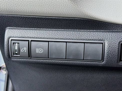 Used 2023 Toyota Corolla LE FWD image 15
