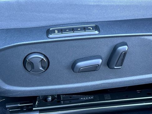 Used 2023 Volkswagen ID.4 S image 18