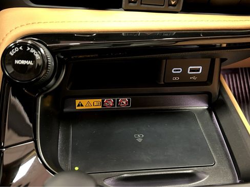 Used 2025 Lexus NX 350 350 Premium image 17