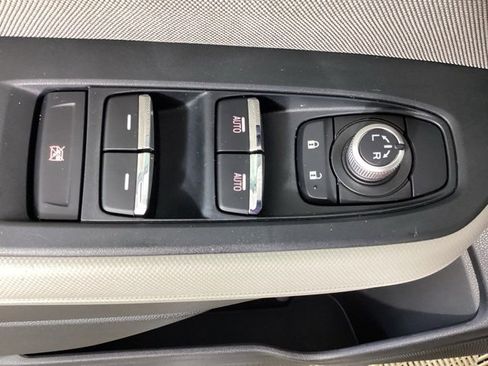 Used 2025 Subaru Forester Premium image 16